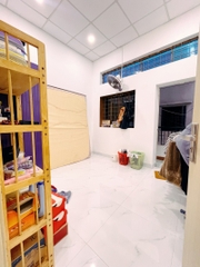 Nhà Phú Thọ Hòa, Tân Phú khu chợ vải rất sầm uất.