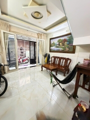 TÂN PHÚ VỀ TRONG ĐÊM 1 SẸC VĂN CAO XE HƠI ĐỖ CỬA, GIÁ CHỈ 5.2 TỶ.