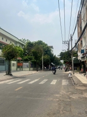 NHÀ TRẦN CHÍ BẢO TRUNG TÂM TÂN PHÚ, 4 TẦNG 4,3M X 11M.