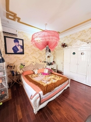 BIỆT THỰ ĐƯỜNG QUÁCH VĂN TUẤN P12 TÂN BÌNH GẦN SÂN BAY.