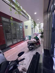 Nhà đường Nguyễn Hồng Đào, mới đẹp vị trí đắc địa tại Tân Bình.