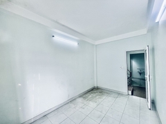 NHÀ HẺM XE HƠI LẠC LONG QUÂN P11 TÂN BÌNH, 5 TẦNG GIÁ 6,35 TỶ.