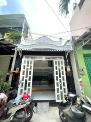 Nhà Tân Thới Hiệp 21, gần khu công viên phần mềm Quang Trung.