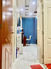 Nhà đường Nguyễn Văn Yến số cũ Phan Anh Ôtô đậu trước cửa nhà.