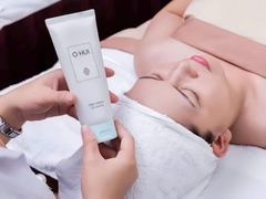 Tẩy tế bào chết Ohui Clear Science Soft Peeling - làn sáng, khỏe và ẩm mịn da