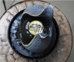 Thác nước mini để bàn TNMKB01 – Điểm nhấn phong thủy tinh tế cho không gian sống và làm việc