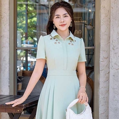 Đầm sơ mi thêu hoa