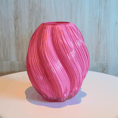 Rivius Calora – Bình Thủy Tinh Hồng San Hô Hình Xoắn