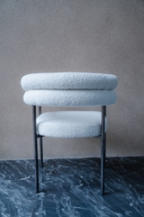 Rivius Cylanna – Ghế Vải Bouclé Tựa Tròn Tay Cuộn