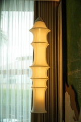 Rivius Vortelle – Đèn Trần Treo Vải Xoắn Dáng Cột Nghệ Thuật