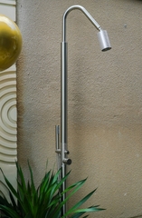 Rivius Aquava – Vòi Sen Ngoài Trời Dáng Đứng Tối Giản