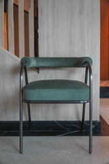 Rivius Verde – Ghế Vải Với Tựa Cuộn Khung Kim Loại