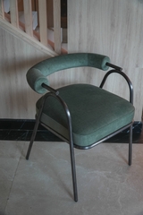 Rivius Verde – Ghế Vải Với Tựa Cuộn Khung Kim Loại