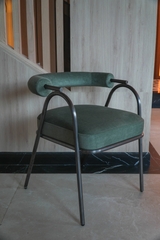 Rivius Verde – Ghế Vải Với Tựa Cuộn Khung Kim Loại