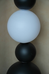 Rivius Orbivra – Đèn Sàn Nghệ Thuật Khối Cầu Tương Phản Trắng Đen