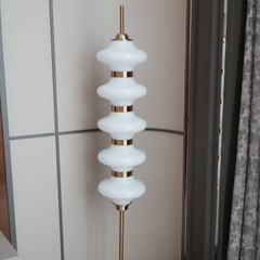 Rivius Varo – Đèn Sàn Điêu Khắc Ánh Sáng Xếp Tầng