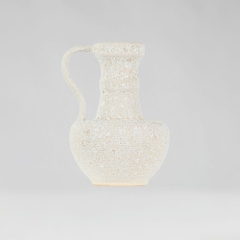 Rivius Vulkara – Bình Gốm Sần Dáng Vò Có Tay Cầm Cổ Điển