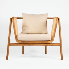 Rivius Fabanelle – Ghế Gỗ Mây Với Đệm Vải Dệt Mộc Mạc