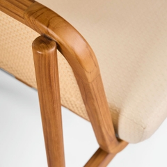 Rivius Fabanelle – Ghế Gỗ Mây Với Đệm Vải Dệt Mộc Mạc