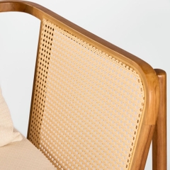 Rivius Fabanelle – Ghế Gỗ Mây Với Đệm Vải Dệt Mộc Mạc