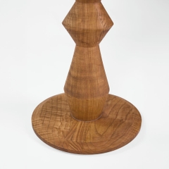 Rivius Turnelle – Bàn Tròn Chân Gỗ Chạm Khắc Điêu Khắc