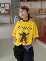 Áo Ngắn Hình Bóng Vàng LY