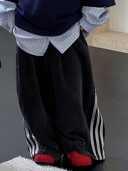 QD Jean Đen Sọc Hông AY