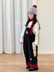 SD Áo Trắng+Quần Yếm Hellokitty Đen