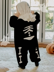 Jump Dài Đen Xương Kèm Choàng Trắng