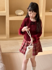 Set Áo Len Đỏ+VN Nỉ Caro Xếp Ly YK