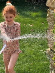 Jump Bơi Hoa Hồng Chengle