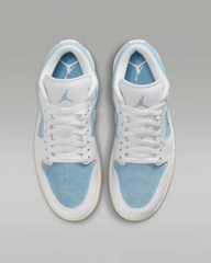 Giày Nike nữ Chính Hãng - Air Jordan 1 Low SE - Màu Xanh/ Trắng | JapanSport  HQ2004-400