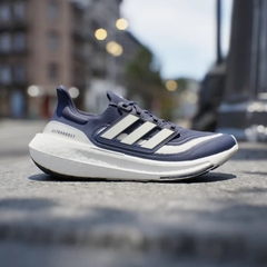 Giày chạy Adidas Nam Nữ Chính Hãng - ULTRABOOST LIGHT - Xanh | JapanSport HP9203