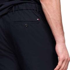 Quần Tommy Hilfiger Chính Hãng -  Casual Moisture Wicking Wrinkle Resistant Pants - Màu Đen | JapanSport MW37350-400