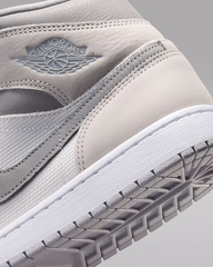 Giày Nike Chính Hãng - Air Jordan 1 Mid SE - trắng/xám | JapanSport    IO2050 100