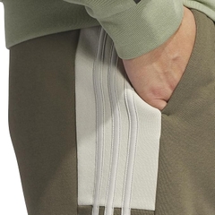 Quần Short Adidas Nam Chính Hãng - Essentials Fleece 3-Stripes - Màu Olive | JapanSport JE8157