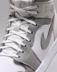 Giày Nike Chính Hãng - Air Jordan 1 Mid SE - trắng/xám | JapanSport    IO2050 100
