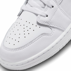 Giày Nike Nam Nữ Chính Hãng - Air Jordan 1 LowOlder - Trắng | JapanSport 553560-136