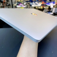 【Đã qua sử dụng】Apple MacBook Pro 2018 15 inch - Core i7 | RAM 16Gb | SSD 512 GB - Bạc | JapanSport