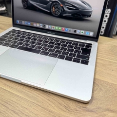 【Đã qua sử dụng】Apple MacBook Pro 2019 13.3 inch - Core i7 2.8GHz | RAM 16Gb | SSD 256GB - Silver |  JapanSport