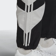 Quần Adidas Nam Chính Hãng - SPRT SHARK WOVEN TRACK PANTS - Đen | JapanSport H06758