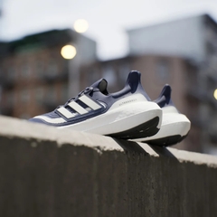 Giày chạy Adidas Nam Nữ Chính Hãng - ULTRABOOST LIGHT - Xanh | JapanSport HP9203