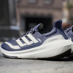 Giày chạy Adidas Nam Nữ Chính Hãng - ULTRABOOST LIGHT - Xanh | JapanSport HP9203