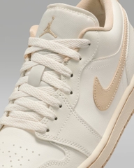 Giày Nike Nữ Chính Hãng - Air Jordan 1 Low - Màu Vàng | JapanSport DC0774-112