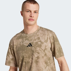 Áo Phông Adidas Nam Chính Hãng - PrimeLift Graphic Tee - Màu Be  | JapanSport JX6286