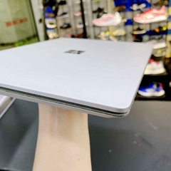 【Đã qua sử dụng】Surface Laptop 2 13.5 Inch Core i5 8250U 1.6GHz | 8GB | 256GB - Bạc |  JapanSport