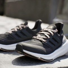 Giày chạy Adidas Nữ Chính Hãng - ULTRABOOST LIGHT - Black | JapanSport ID2932