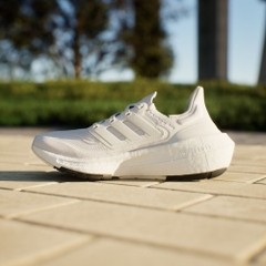 Giày Adidas Nam Nữ Chính Hãng - Ultraboost Light Shoes - Trắng | JapanSport GY9352