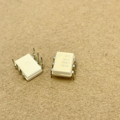 2 cái MOC3083 OPTO TRIAC DIP-6