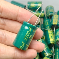 4 cái tụ hóa 2200uF 35v 2200uF35V 2200uF ±20% xanh lá 16x25mm
